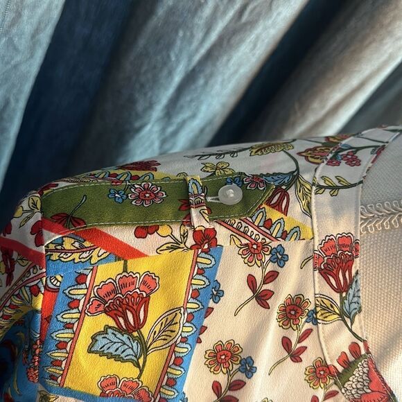 Calvin Klein button up blouse‎ - Picture 4 of 11